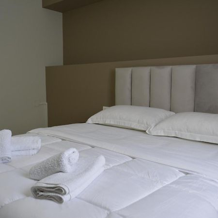 Hotel Her Vlore Exterior photo